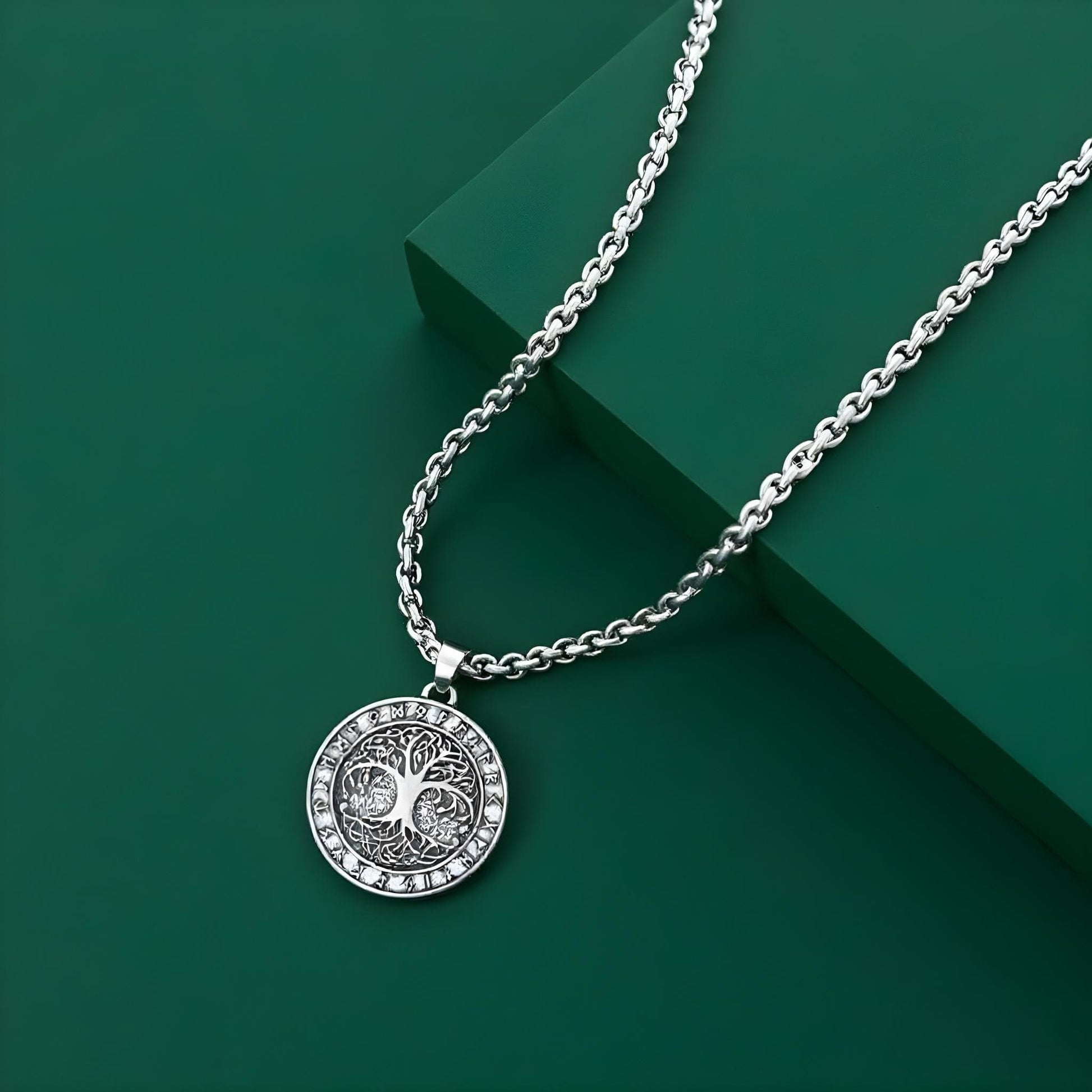 Collier Arbre de vie Ancien Emblème Nordique